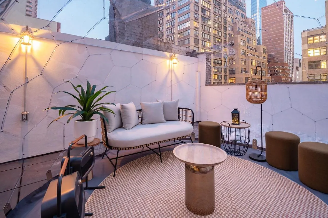 ****  Little Charlie Hotel New York United States